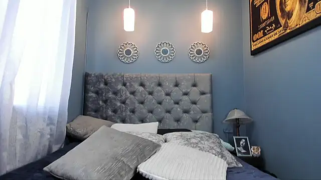 scarlett buttock online show from October 25, 2025, 5:02 pm