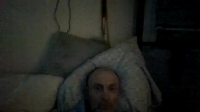 Snapshot of LayingRealism chatting on April 8, 2026, 8:38 am LayingRealism online show from April 8, 2026, 8:38 am