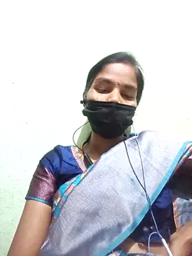 anusiya01 online show from September 21, 2025, 4:01 pm