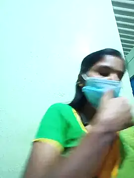 anusiya01 online show from October 3, 2025, 5:25 pm