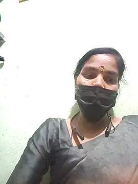 anusiya01 online show from September 16, 2025, 6:09 pm