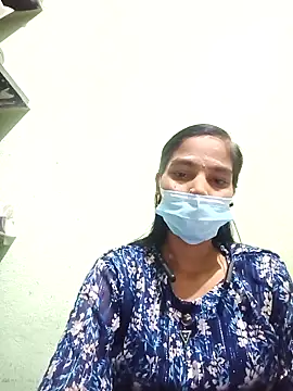 anusiya01 online show from October 11, 2025, 12:50 pm