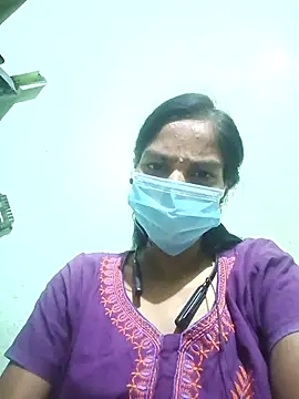 anusiya01 online show from November 17, 2025, 4:55 pm