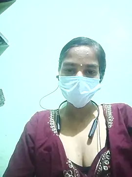 anusiya01 online show from November 16, 2025, 2:11 pm