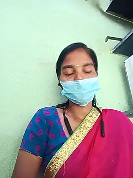 anusiya01 online show from October 12, 2025, 2:24 am