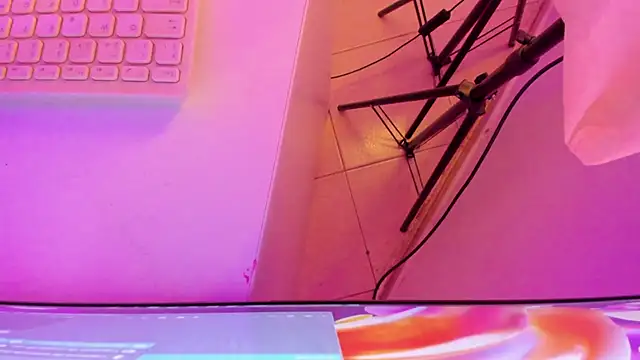 sarah  bigboobs online show from February 11, 2026, 3:28 am