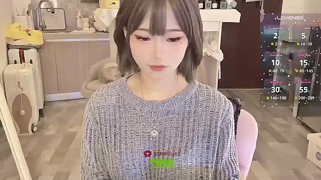 Snapshot of -XunMengLong- chatting on December 10, 2024, 6:06 pm -XunMengLong- online show from December 10, 2024, 6:06 pm