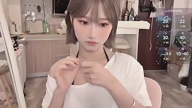 Snapshot of -XunMengLong- chatting on March 5, 2025, 5:08 pm -XunMengLong- online show from March 5, 2025, 5:08 pm