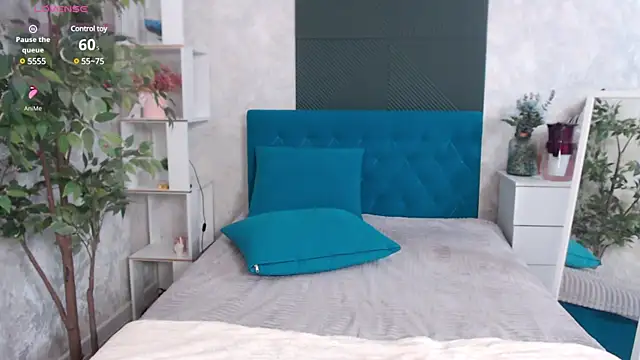 Snapshot of JennyyHot chatting on March 4, 2025, 10:35 am JennyyHot online show from March 4, 2025, 10:35 am