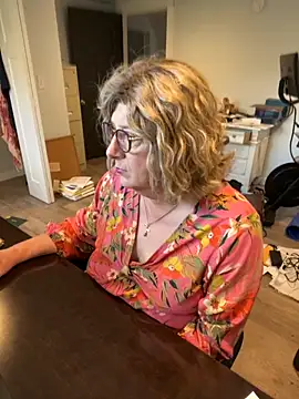 BookBabe27 online show from September 25, 2025, 8:37 pm