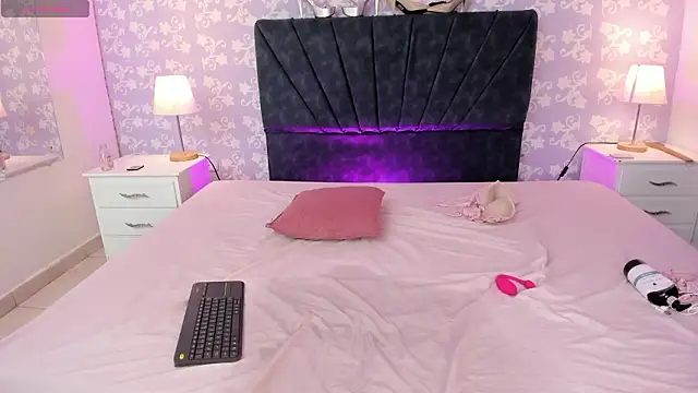 BritneySweet  online show from February 3, 2026, 6:40 am