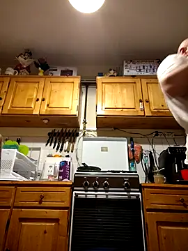 Snapshot of intx800 chatting on March 18, 2025, 3:12 am intx800 online show from March 18, 2025, 3:12 am