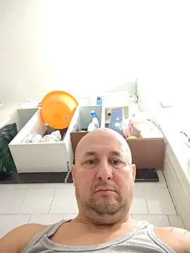 Snapshot of intx800 chatting on October 5, 2025, 5:42 am intx800 online show from October 5, 2025, 5:42 am