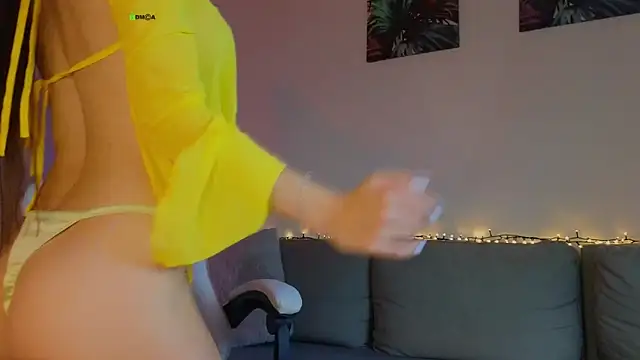 Snapshot of tina_akira chatting on October 27, 2025, 7:37 pm tina akira online show from October 27, 2025, 7:37 pm