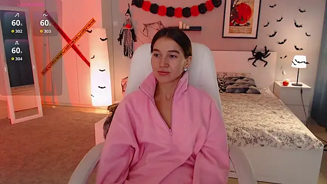 Snapshot of Bellla_Haddid chatting on October 31, 2025, 1:13 am Bellla Haddid online show from October 31, 2025, 1:13 am