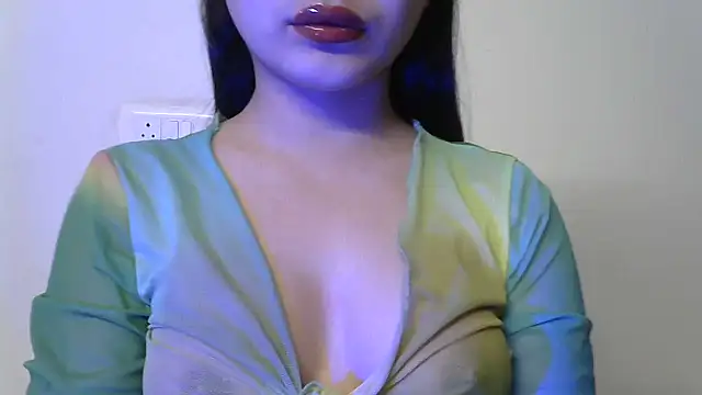 amrita2210 online show from February 14, 2026, 9:37 pm