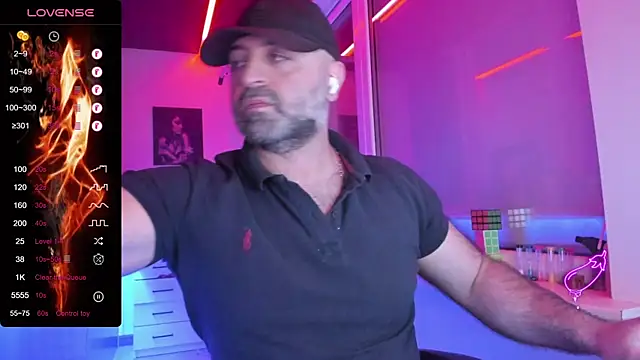 MAGABEAR077 online show from April 18, 2026, 7:58 pm