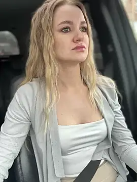 Snapshot of Devill_Angel_ chatting on March 5, 2025, 6:23 am Devill Angel online show from March 5, 2025, 6:23 am