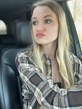 Snapshot of Devill_Angel_ chatting on March 23, 2025, 6:37 am Devill Angel online show from March 23, 2025, 6:37 am