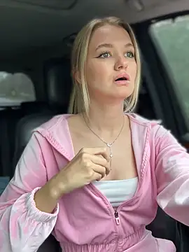 Snapshot of Devill_Angel_ chatting on September 21, 2025, 10:20 am Devill Angel online show from September 21, 2025, 10:20 am