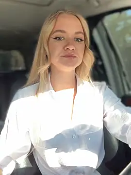 Snapshot of Devill_Angel_ chatting on September 28, 2025, 11:17 am Devill Angel online show from September 28, 2025, 11:17 am