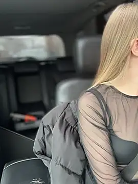 Snapshot of Devill_Angel_ chatting on March 4, 2025, 6:47 am Devill Angel online show from March 4, 2025, 6:47 am