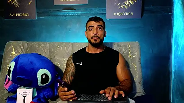 ERIC HARRISON online show from November 4, 2025, 10:57 pm