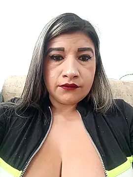 Snapshot of Hannahcandyy chatting on November 9, 2025, 4:22 pm Hannahcandyy online show from November 9, 2025, 4:22 pm