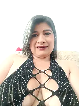 Snapshot of Hannahcandyy chatting on December 15, 2025, 3:29 pm Hannahcandyy online show from December 15, 2025, 3:29 pm