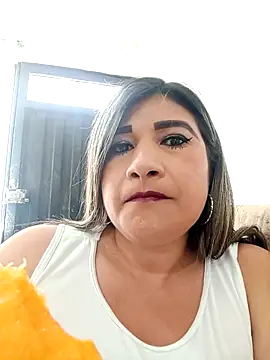 Snapshot of Hannahcandyy chatting on November 21, 2025, 5:45 pm Hannahcandyy online show from November 21, 2025, 5:45 pm