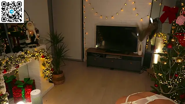 Snapshot of Heidi11 chatting on December 20, 2025, 3:15 pm Heidi11 online show from December 20, 2025, 3:15 pm