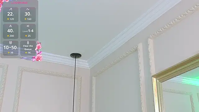 Lola King online show from February 13, 2026, 4:01 am