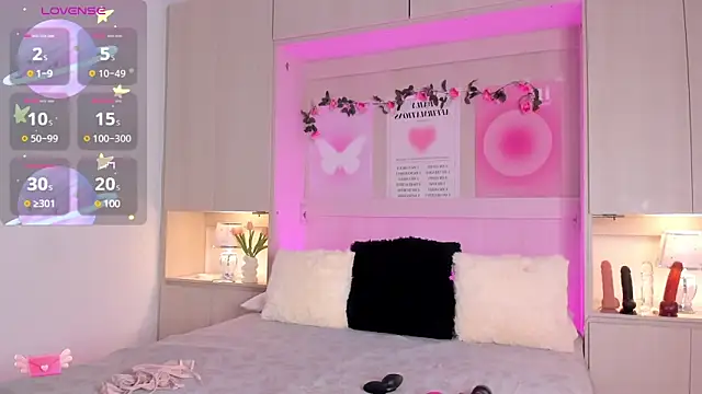 Snapshot of IvannaMuller_ chatting on February 4, 2025, 7:22 pm IvannaMuller online show from February 4, 2025, 7:22 pm