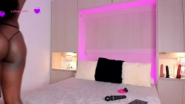 Snapshot of IvannaMuller_ chatting on January 10, 2025, 7:32 pm IvannaMuller online show from January 10, 2025, 7:32 pm