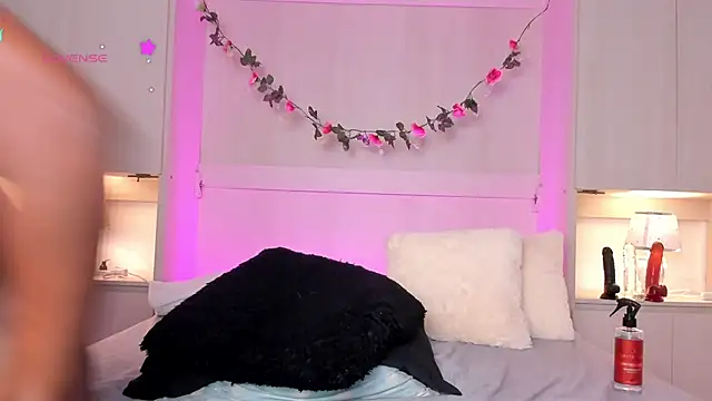 Snapshot of IvannaMuller_ chatting on January 31, 2025, 1:11 am IvannaMuller online show from January 31, 2025, 1:11 am