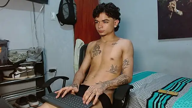 Snapshot of Lovebeng_ chatting on June 14, 2026, 10:22 pm Lovebeng online show from June 14, 2026, 10:22 pm