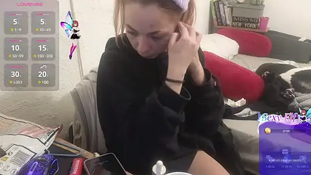 Snapshot of kattleya1407 chatting on December 17, 2024, 2:12 am kattleya1407 online show from December 17, 2024, 2:12 am