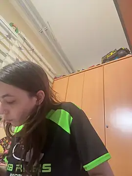 Snapshot of kattleya1407 chatting on April 9, 2026, 12:01 am kattleya1407 online show from April 9, 2026, 12:01 am