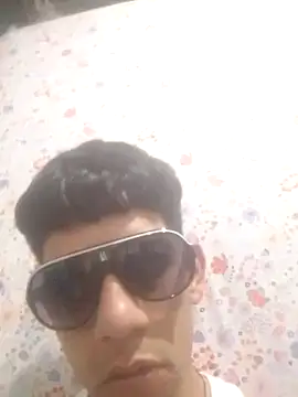 Snapshot of DecisivePimiento chatting on September 30, 2025, 4:13 pm DecisivePimiento online show from September 30, 2025, 4:13 pm