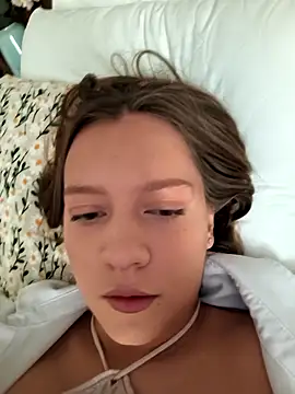 Snapshot of AliceBrayan chatting on September 9, 2025, 5:06 am AliceBrayan online show from September 9, 2025, 5:06 am