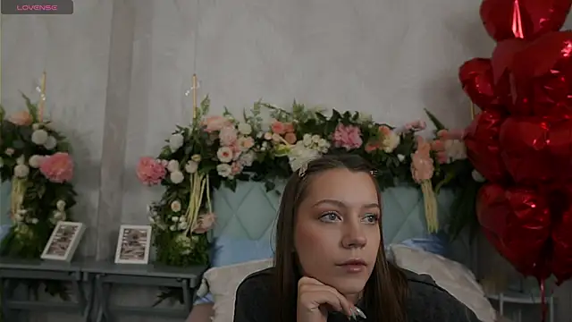 Snapshot of AliceBrayan chatting on February 21, 2026, 5:04 pm AliceBrayan online show from February 21, 2026, 5:04 pm