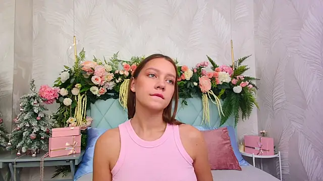 Snapshot of AliceBrayan chatting on December 19, 2025, 5:15 pm AliceBrayan online show from December 19, 2025, 5:15 pm