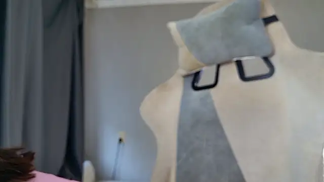 Miss Mia Murr online show from March 28, 2026, 4:13 am