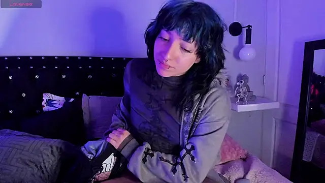 Ghosty Doll online show from November 13, 2025, 8:24 pm