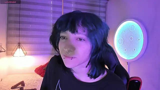 Ghosty Doll online show from April 16, 2026, 1:12 pm