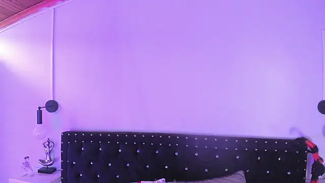 Ghosty Doll online show from November 6, 2025, 8:24 pm