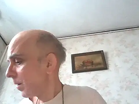 Snapshot of mariusica1@xh chatting on September 16, 2025, 9:32 am mariusica1xh online show from September 16, 2025, 9:32 am