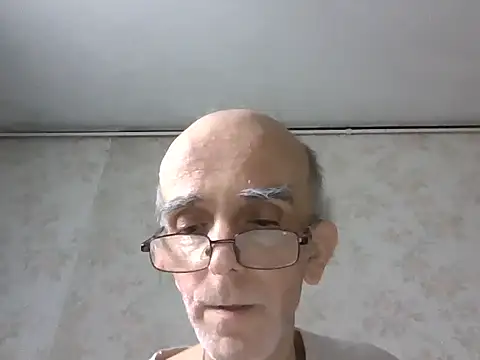 Snapshot of mariusica1@xh chatting on September 17, 2025, 1:02 pm mariusica1xh online show from September 17, 2025, 1:02 pm