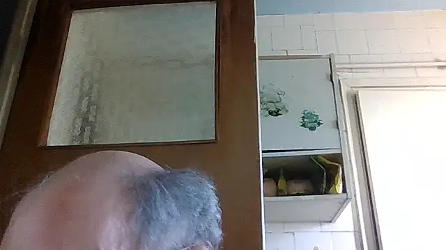 Snapshot of mariusica1@xh chatting on April 26, 2026, 2:58 pm mariusica1xh online show from April 26, 2026, 2:58 pm