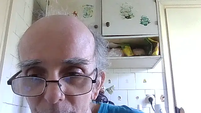 Snapshot of mariusica1@xh chatting on May 29, 2026, 12:22 pm mariusica1xh online show from May 29, 2026, 12:22 pm